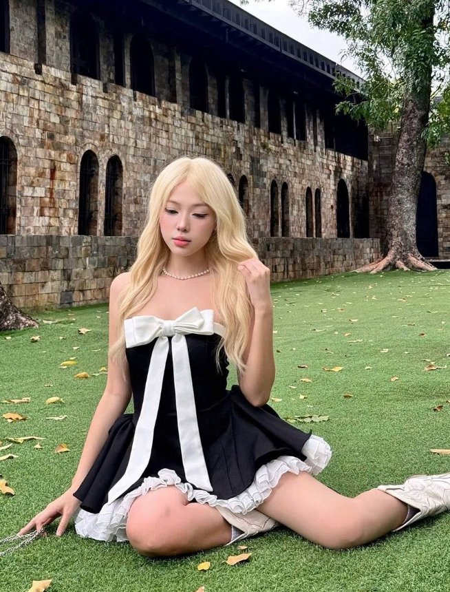 Classic Black-White A Line Strapless Satin Short Homecoming Dress with Bow SH4788