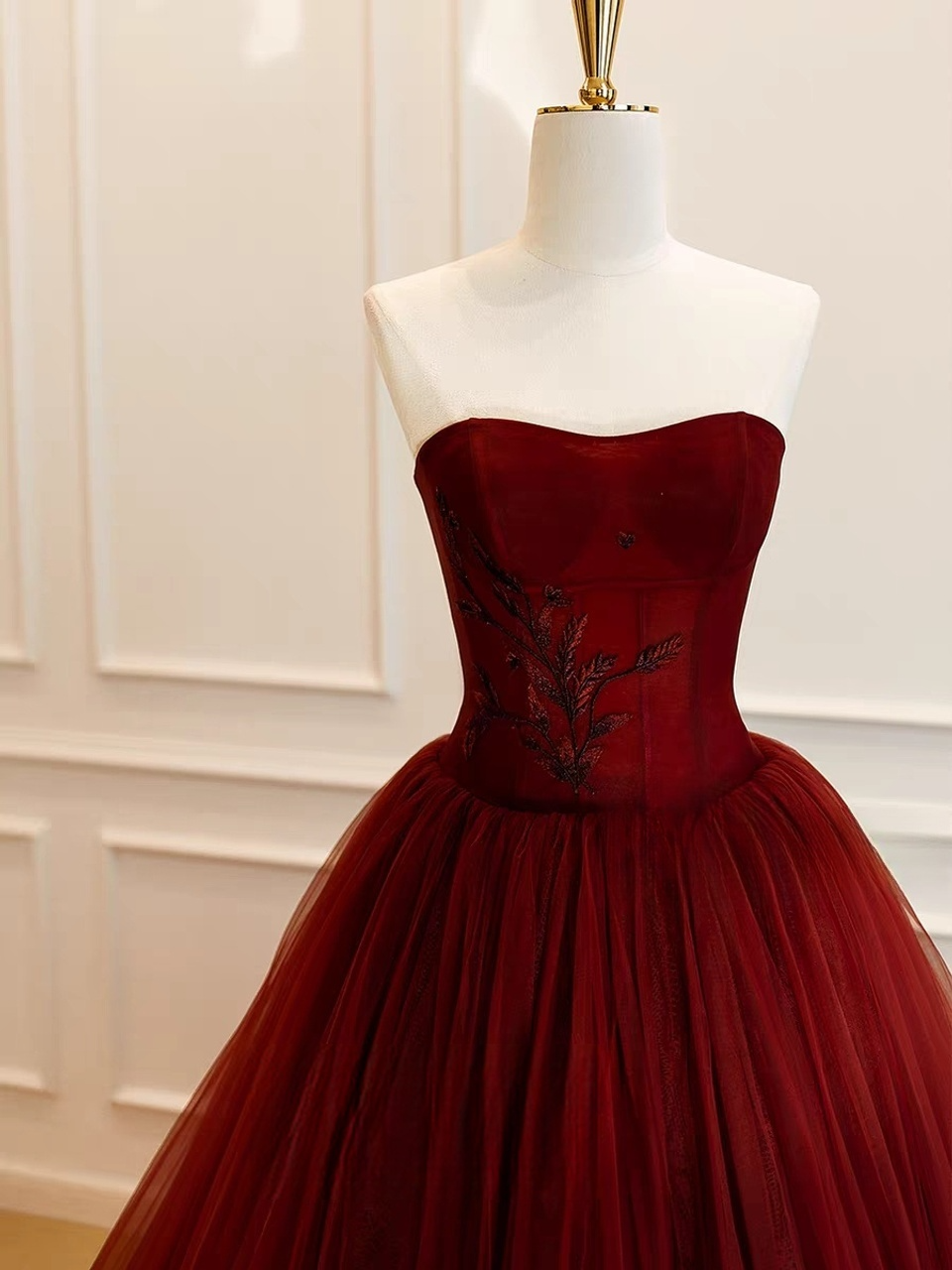 Burgundy Strapless Sleeveless Beading Tulle Prom Dress SH1878