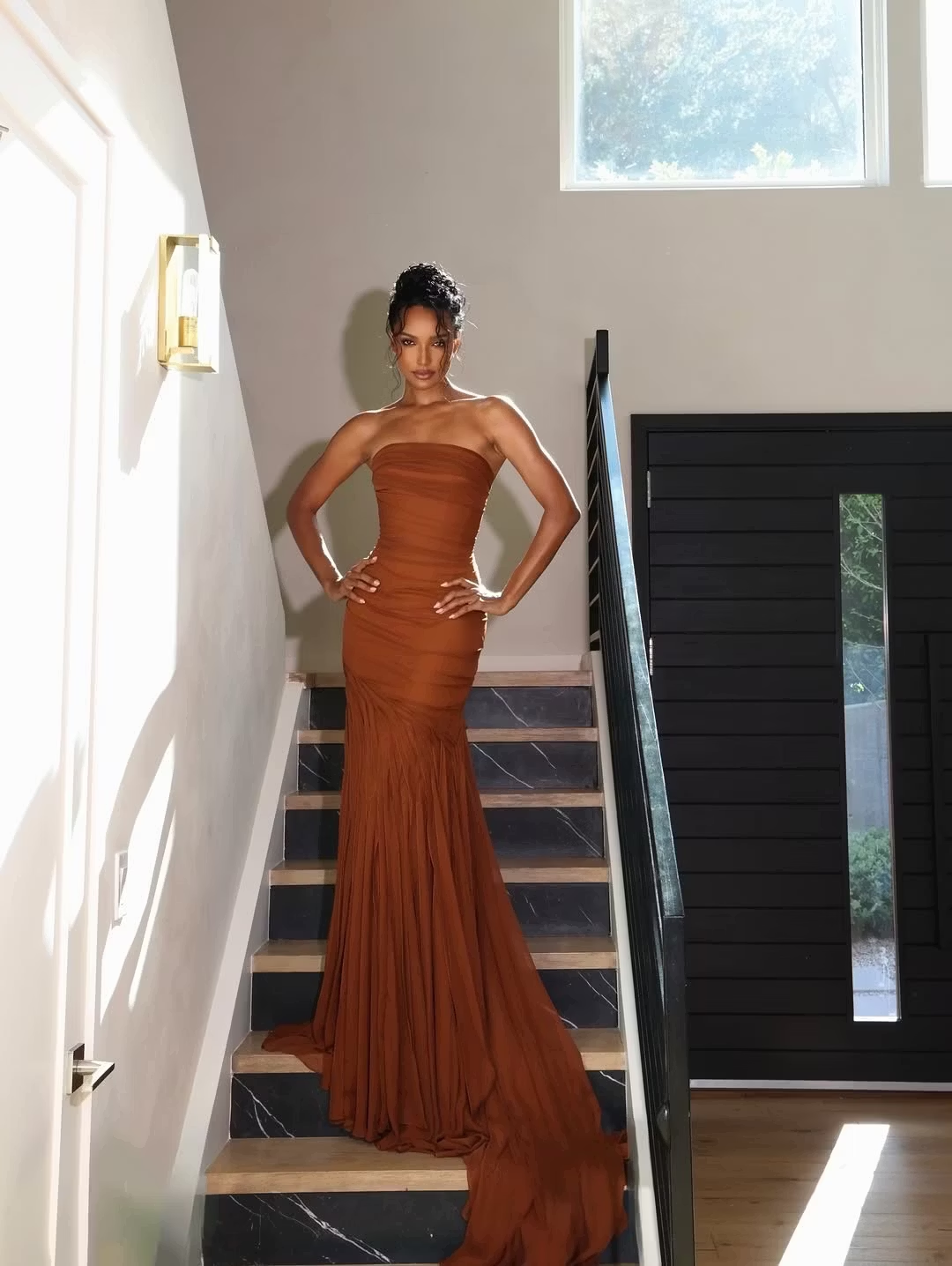 Brown Chiffon Strapless Sleeveless Long Prom Dress With Pleated And Train SH8544