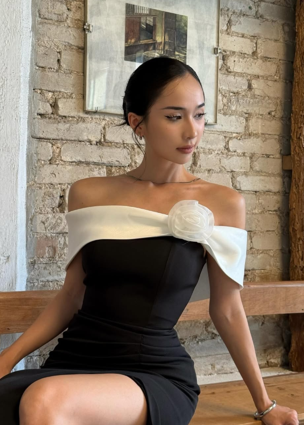 Classic Black-White Mermaid Off the Shoulder Satin Long Prom Dress with Slit SH5292
