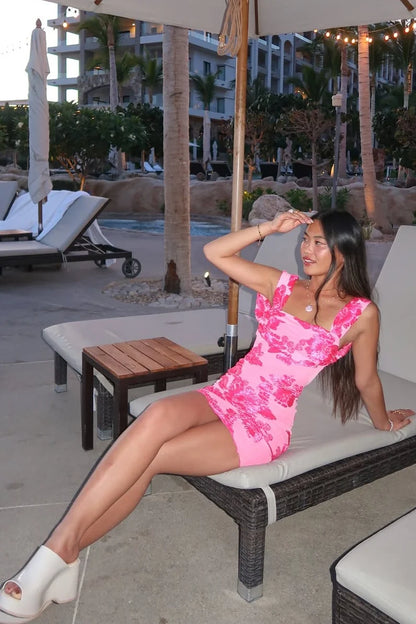 Simple Bodycon Strapless Square Neck Fuchsia Short Homecoming Dress with Appliques SH7876
