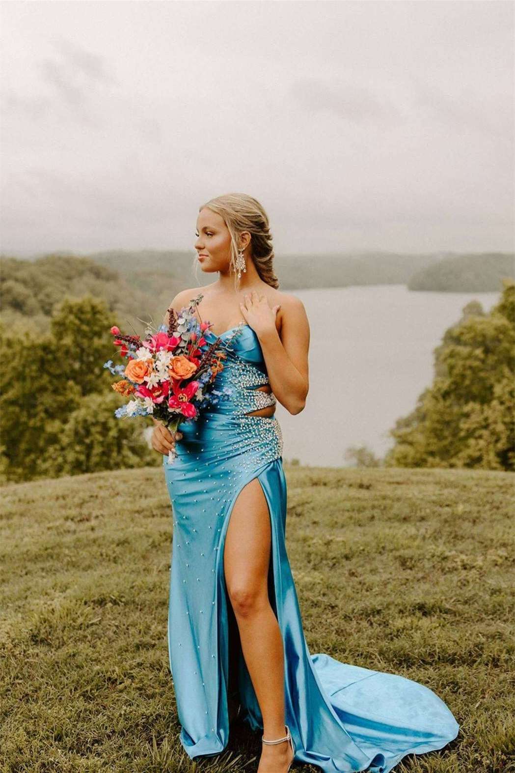 Charming Mermaid Sweetheart Neck Shiny Beaded Satin Prom Dress Evening Dress SH6210