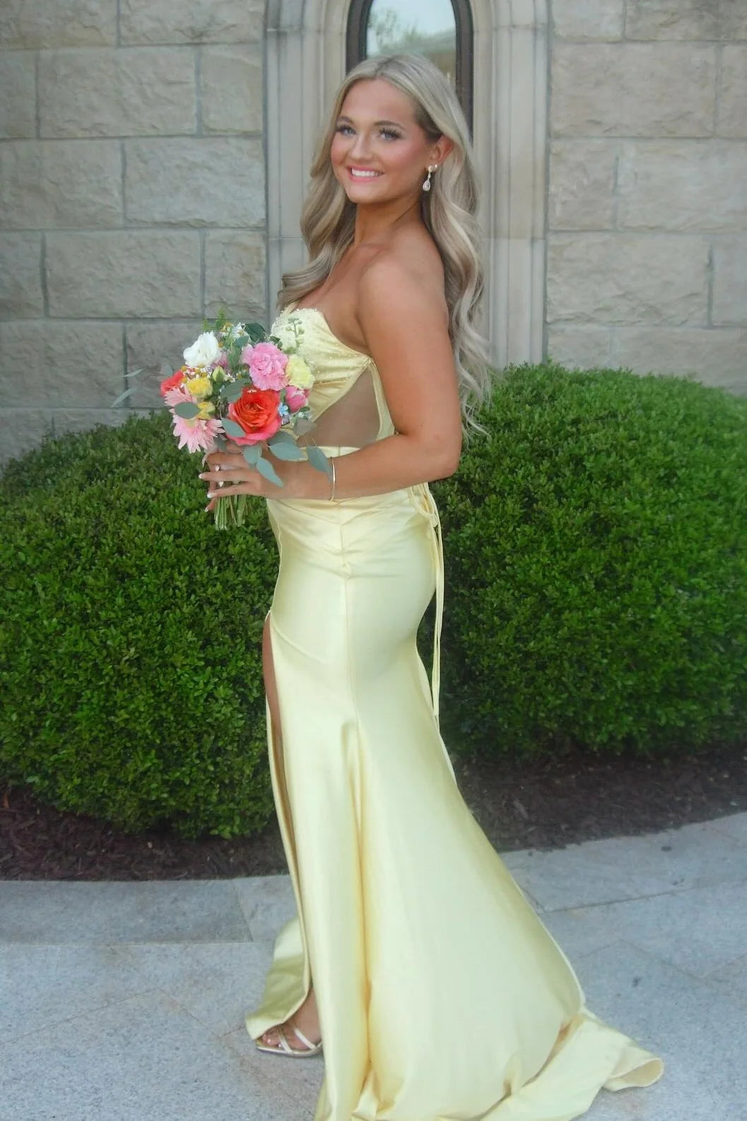 Stunning Mermaid Sweetheart Yellow Long Prom Dress with Beading SH7787