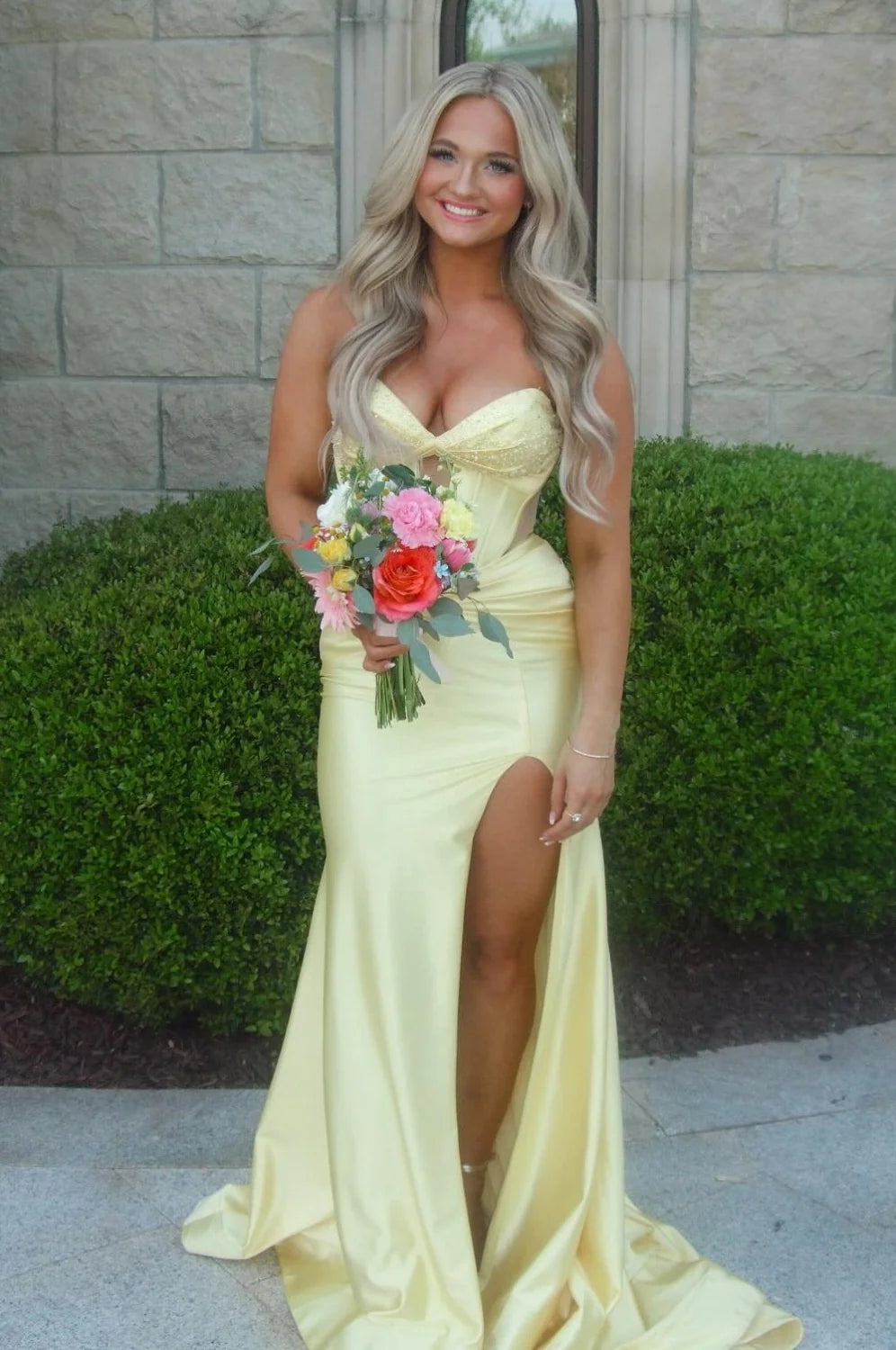 Stunning Mermaid Sweetheart Yellow Long Prom Dress with Beading SH7787