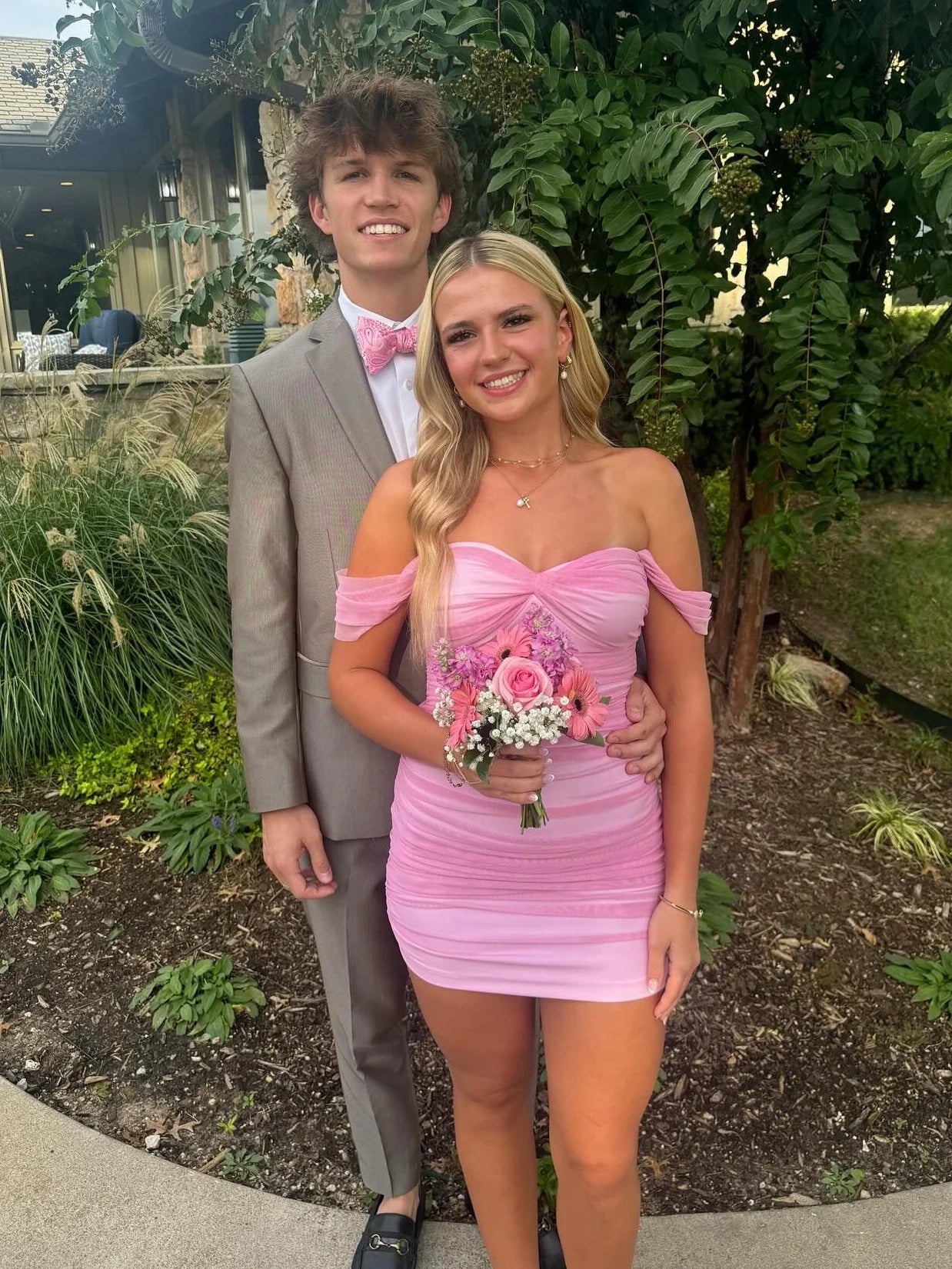 Stylish Sheath Off the Shoulder Pink Short Homecoming Dress with Ruched SH7476