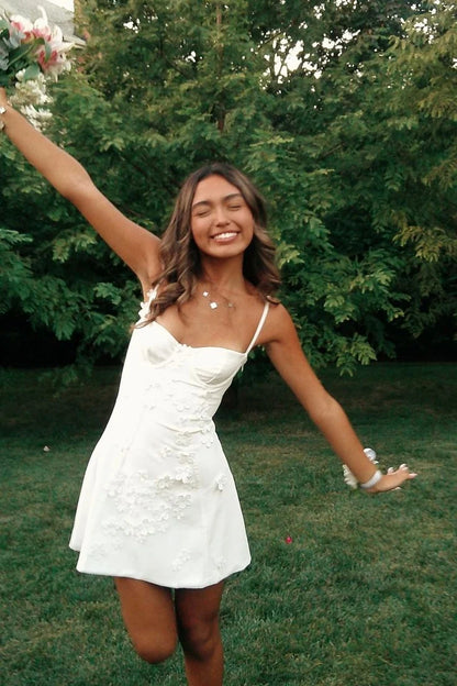 Stylish A Line Spaghetti Straps White Short Homecoming Dress with Appliques SH7472