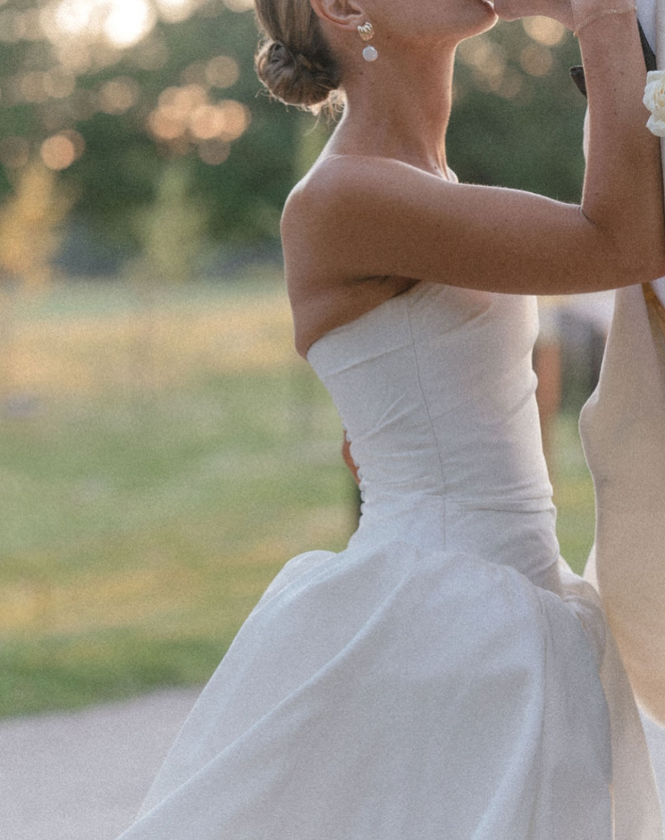 Pretty Ball Gown Strapless Simple White Satin Long Wedding Dress SH4144
