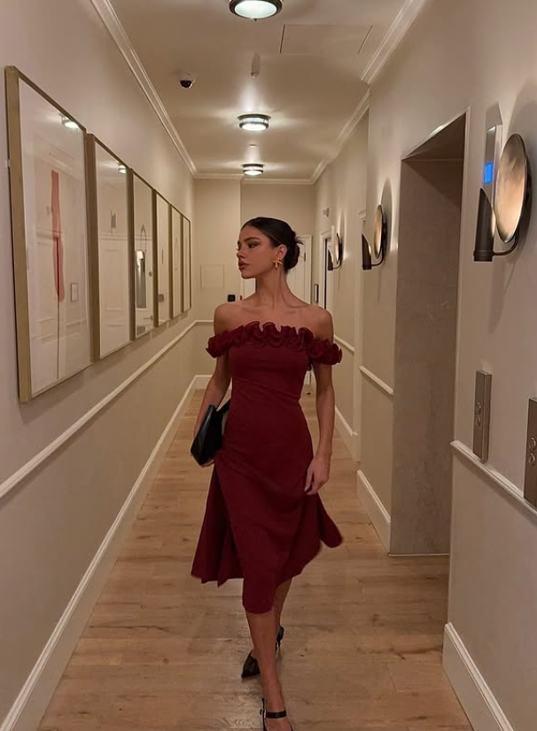 Elegant A Line Strapless Burgundy Satin Long Prom Dress Outfits SH5067