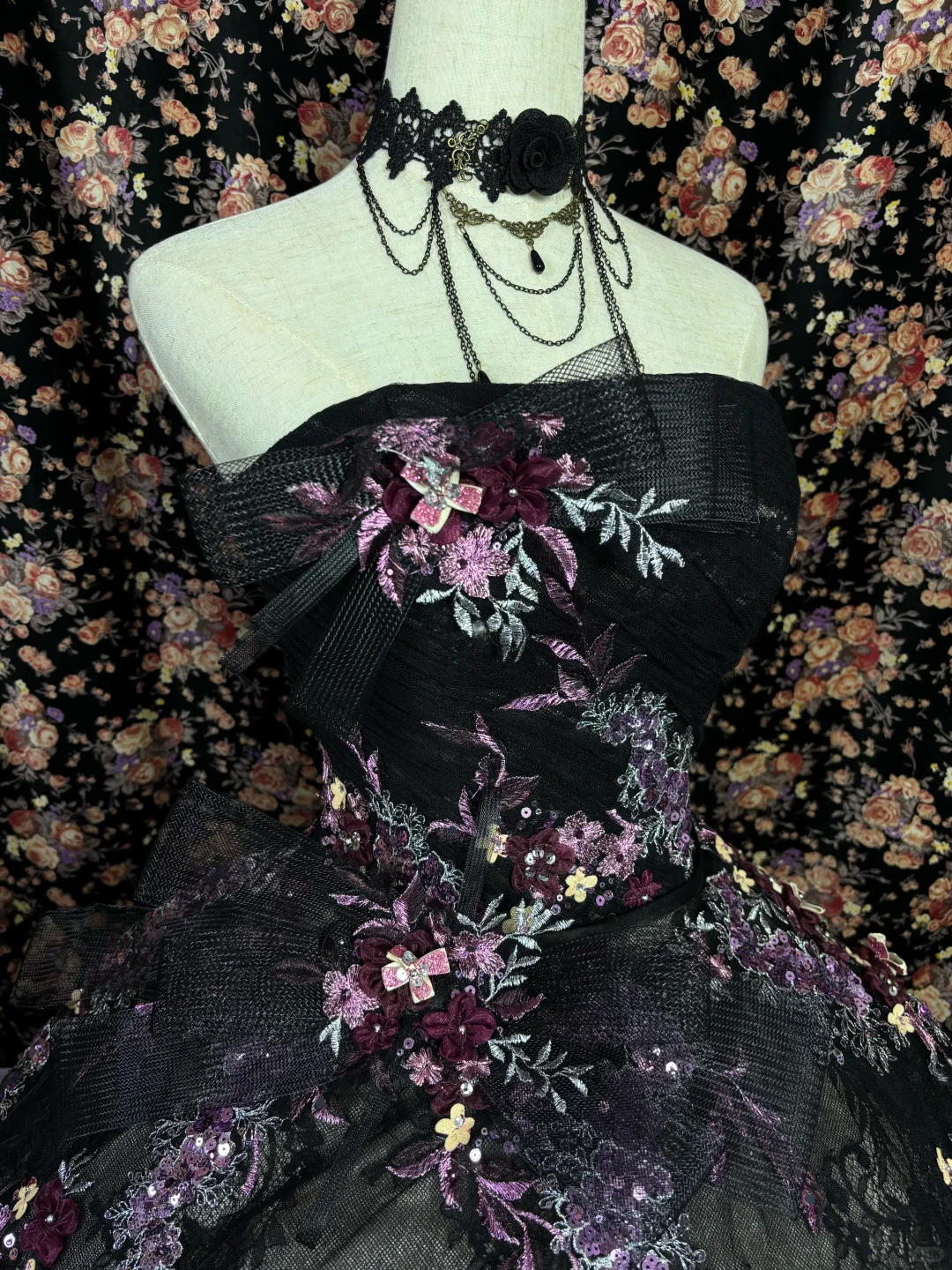 Vintage Black Lace Purple Appliques Ball Gown Strapless Prom Dress Sweet 16 Dress SH5799