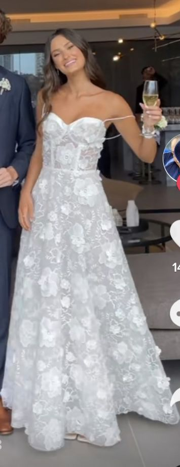 White Lace Applique Long Prom Dress Wedding Dress SH954