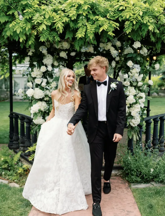 Beautiful Ball Gown Sweetheart Neck White Floral Lace Wedding Dress SH6987