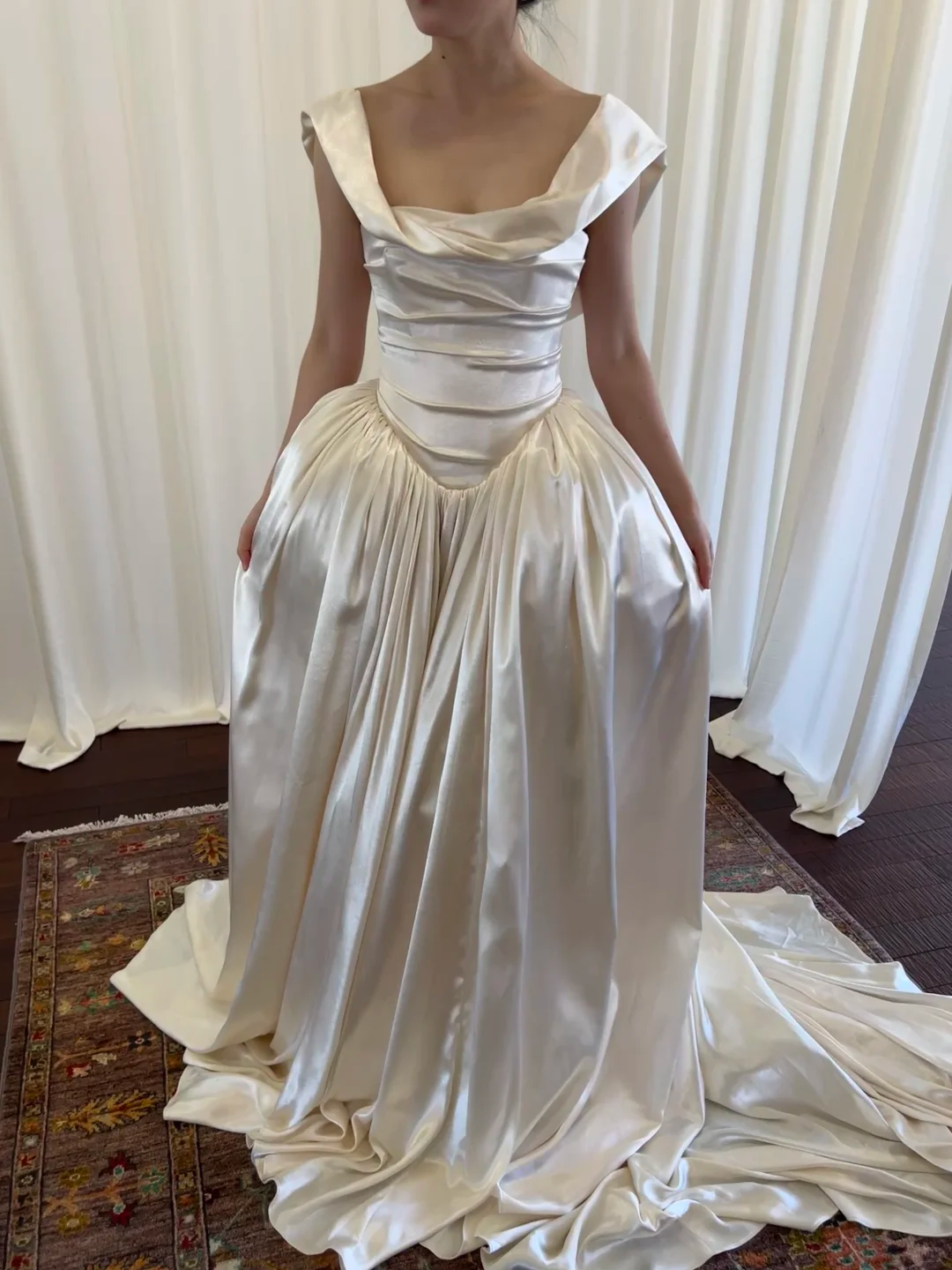 Gentle Vintage Ball Gown Straps Pleated Ivory Satin Wedding Dress SH50