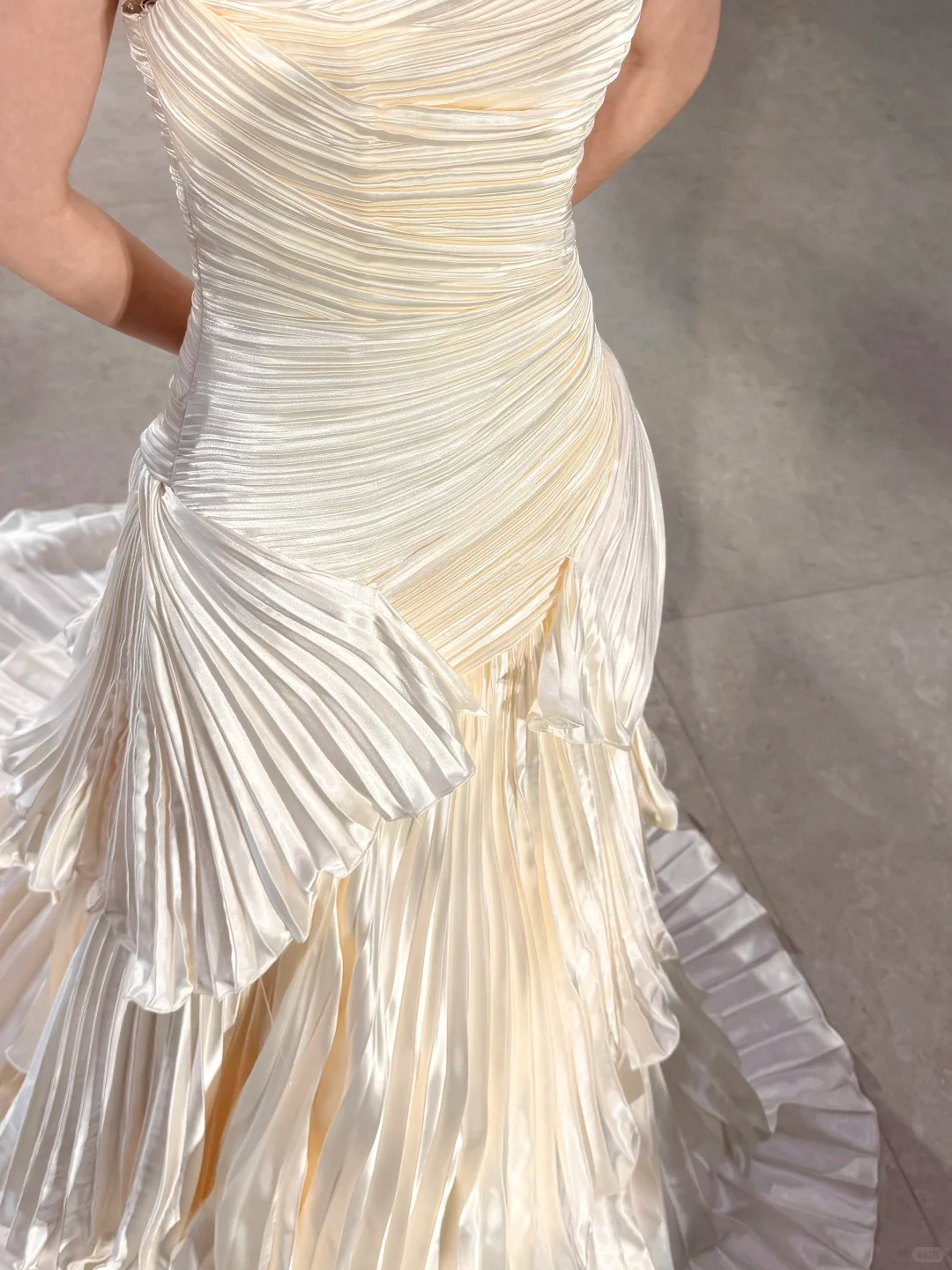 Unique Mermaid Strapless Pleated Ivory Satin Long Wedding Dress SH5097