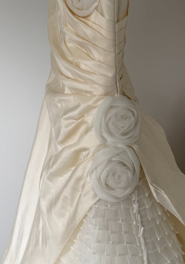 Vintage Stunning A Line V Neck Layered Tulle Satin Wedding Dress SH8472