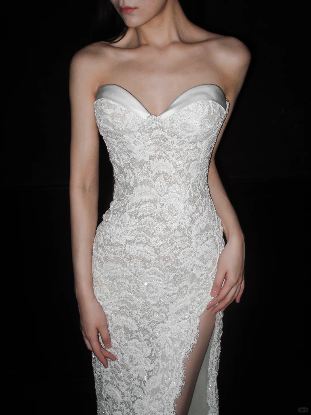 Charming Sheath Sweetheart Neck White Lace Slit Wedding Dress SH5870