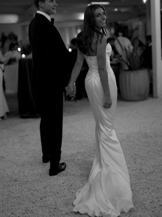 Elegant Mermaid Sweetheart Neck White Satin Long Sweep Wedding Dress SH4854