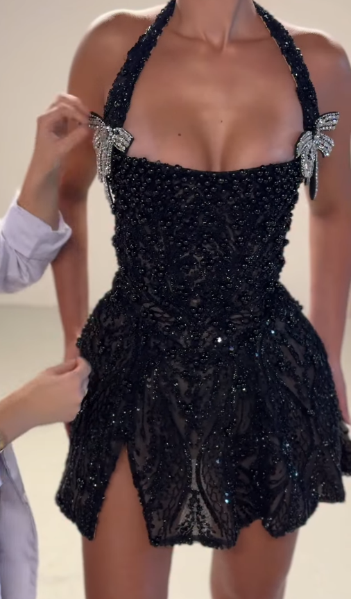 Exquisite A Line Halter Black Beaded Tulle Short Homecoming Dress Outfits SH4835