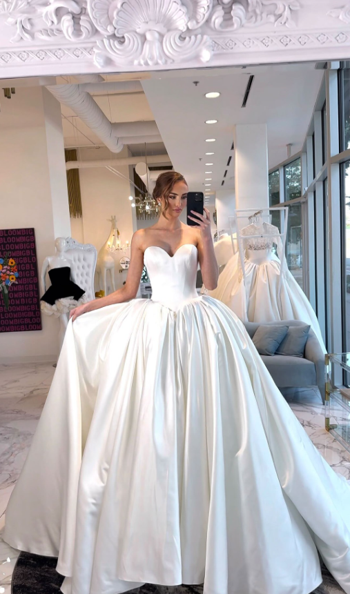 Modern Ball Gown Sweetheart Neck White Simple Satin Long Sweep Wedding Dress SH6106