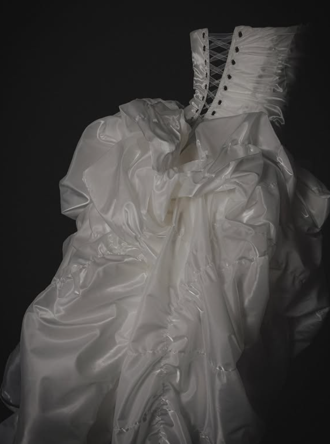 Flowy A Line Sweetheart Neck Pleated White Organza Wedding Dress SH4528