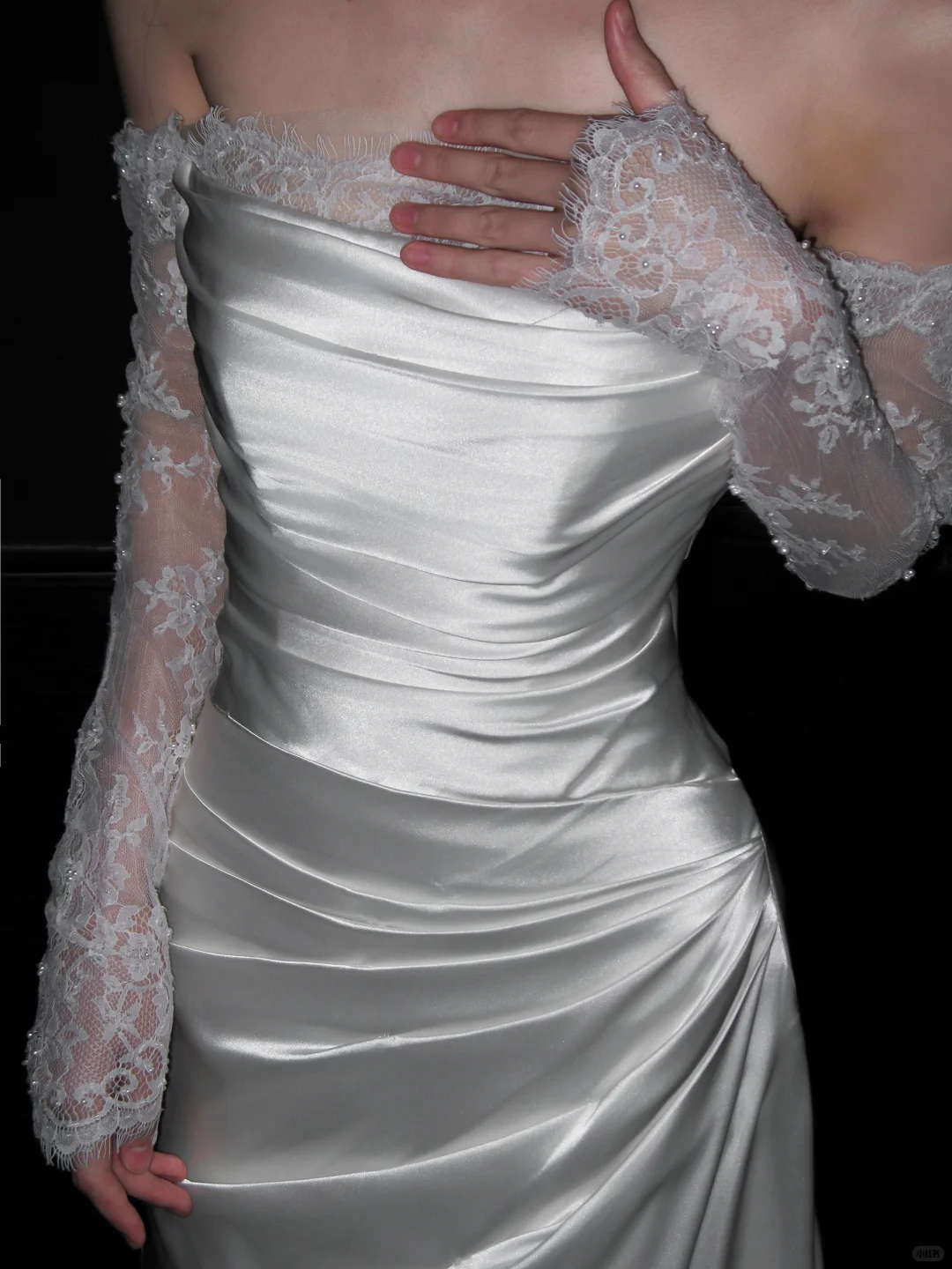 Gentle Mermaid Long Sleeve White Lace Satin Long Wedding Dress SH4714