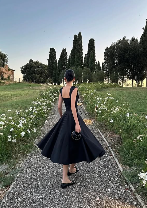 Simple Black A Line Straps Satin Prom Dress Outfits SH5313