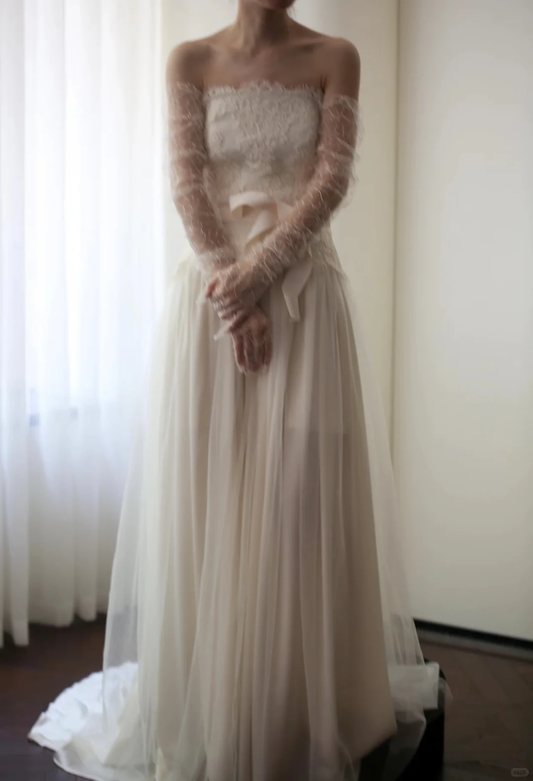 Vintage Ivory A Line Long Sleeve Lace Tulle Long Wedding Dress SH6613