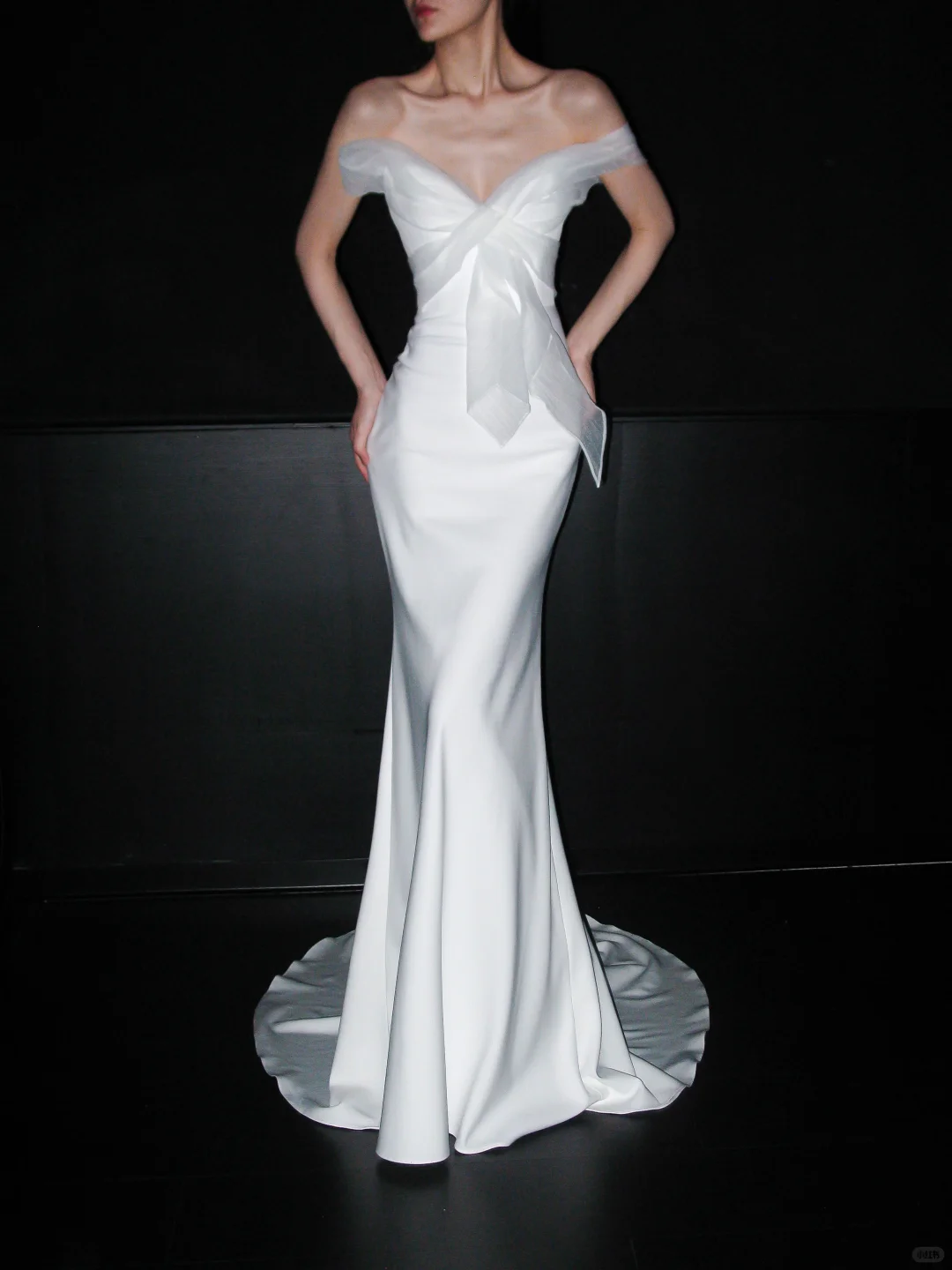 Elegant Stunning Sheath One Shoulder Flowy Tulle Satin Long Wedding Dress SH6625