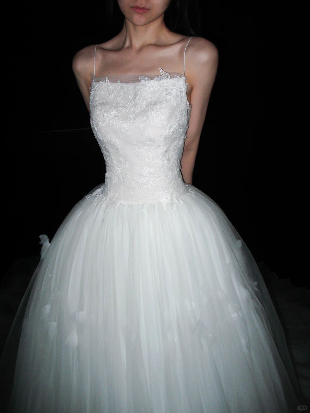Backless Unique Ball Gown Straps White Lace Applique Tulle Long Wedding Dress SH6618