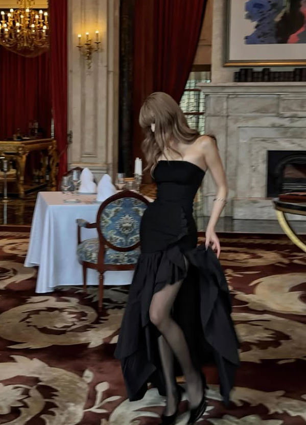 Sexy Black Mermaid Strapless Ruffle Satin Prom Dress with Slit SH5225