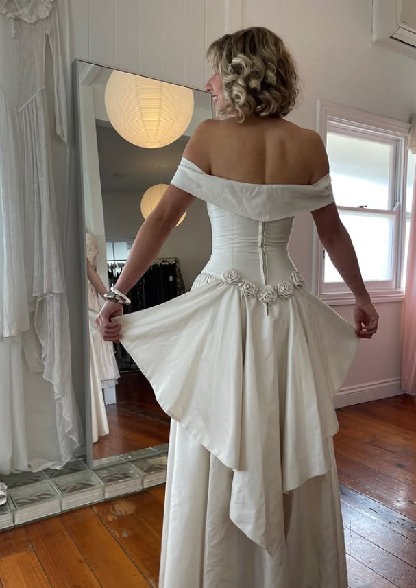 Vintage Ivory A Line Off the Shoulder Rose Satin Long Wedding Dress SH5874