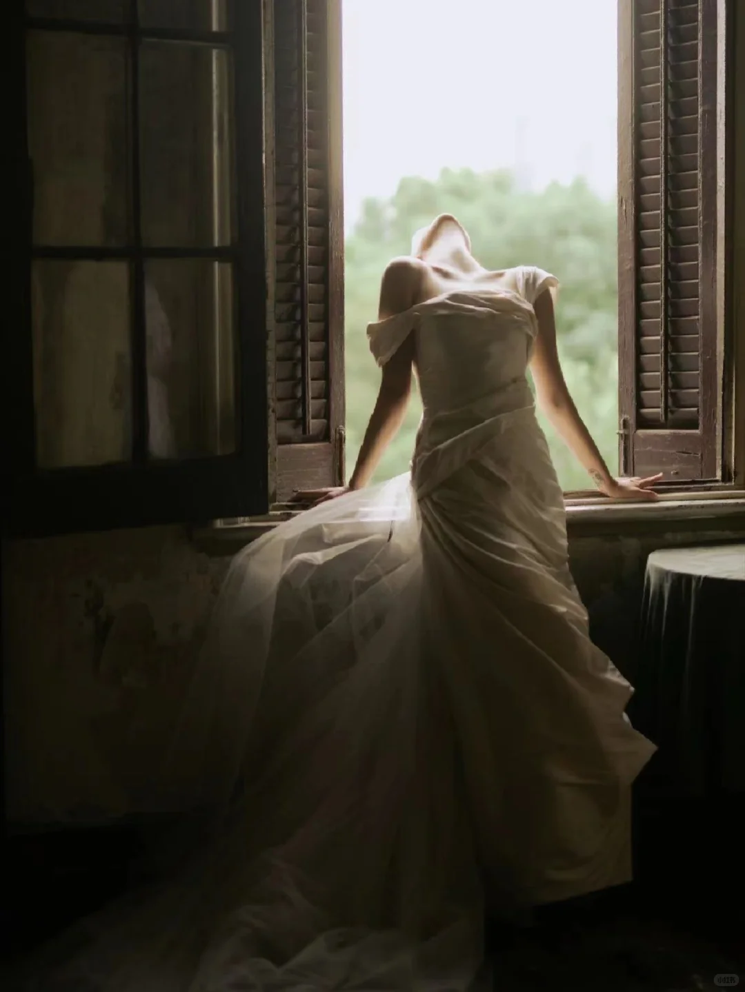 Simple Vintage Sheath Straps Pleated Satin Tulle Wedding Dress SH5074