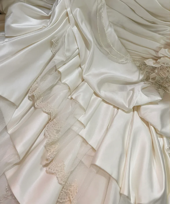 Vintage Ball Gown Strapless Pleated Satin Prom Dresses Wedding Dresses SH4645