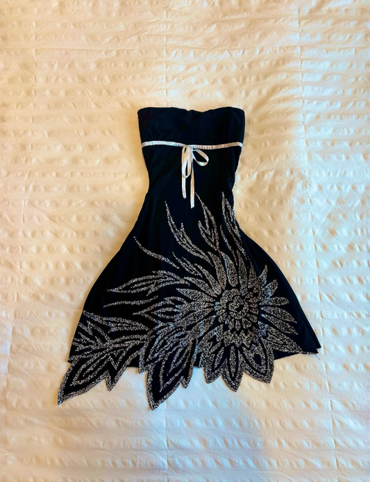 Exquisite Floral Beaded A Line Strapless Black Satin Short Homecoming Dress Outfits SH3645