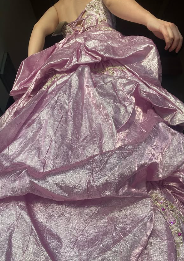 Retro Unique Pink Ball Gown Lace Appliques Pleated Satin Prom Dress Evening Dress SH5920