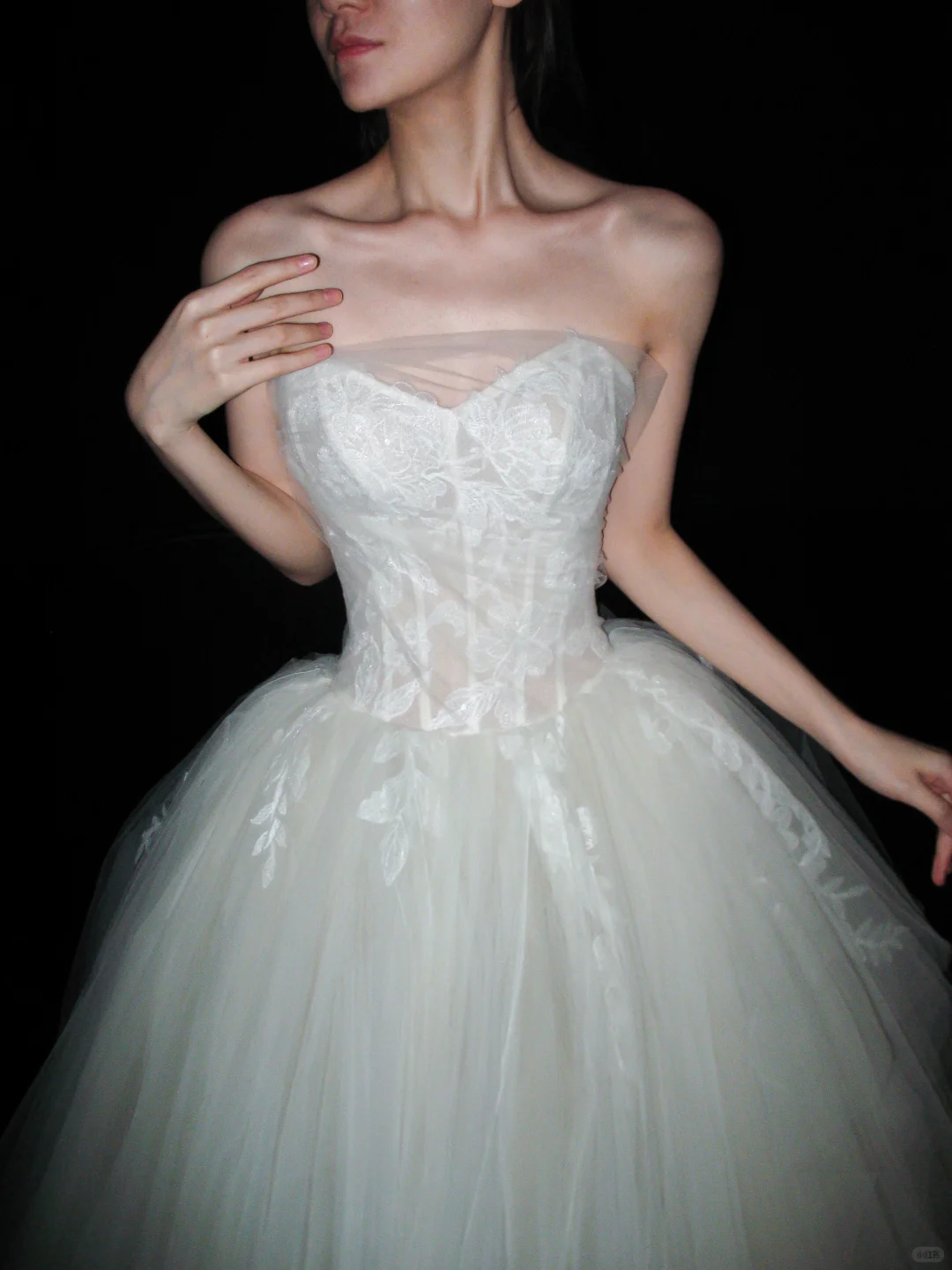High-class Ball Gown Sweetheart Neck Appliques Lace Tulle Long Wedding Dress SH6612