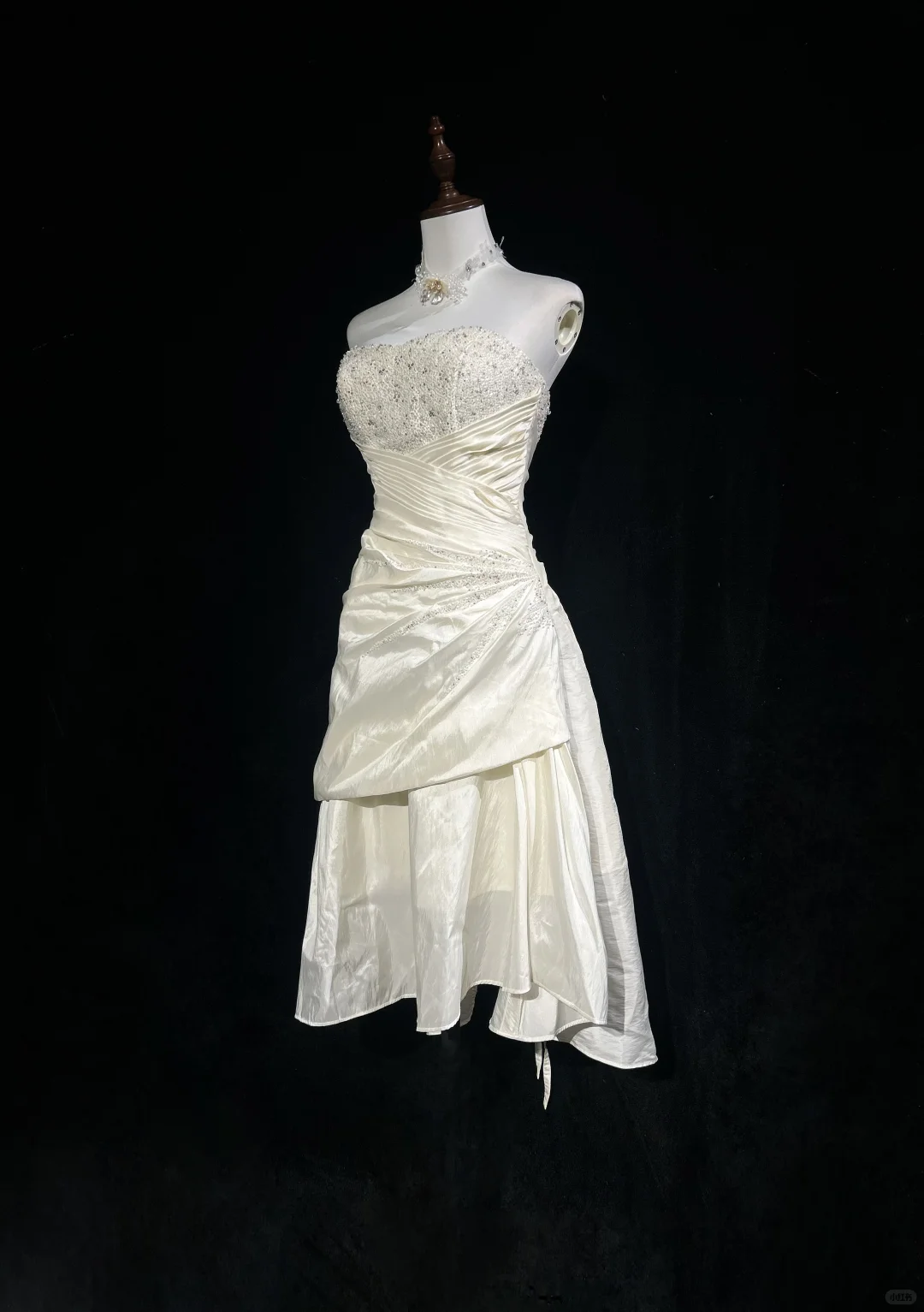 Vintage A Line Sweetheart Neck Beaded White Satin Short Homecoming Dress Cocktail Dress SH3148