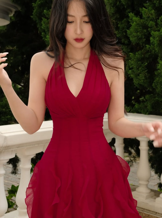 Sexy A Line Halter Burgundy Ruffle Chiffon Backless Long Prom Dress SH5295