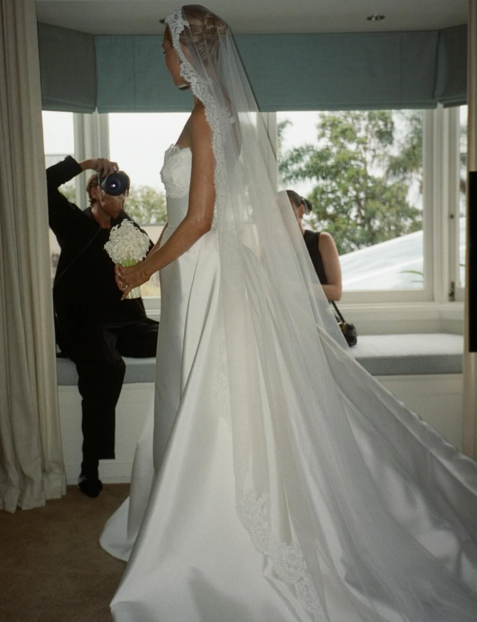 Stunning Ball Gown Strapless White Lace Satin Long Wedding Dress SH4695