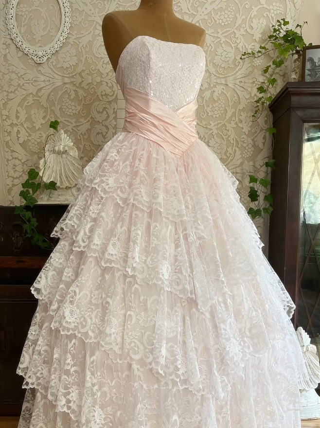 Vintage A Line Strapless Layered Lace Light Pink Satin Long Prom Dress Evening Dress SH1880