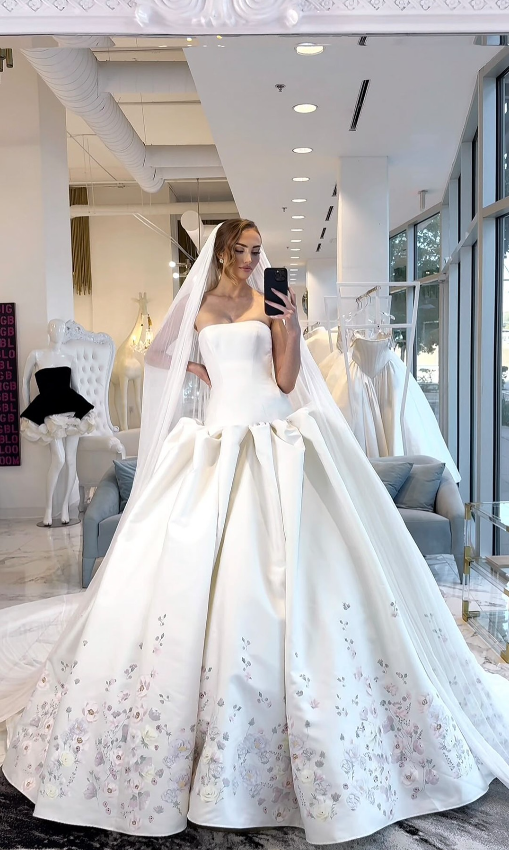 Lilac Flower Embroidery Satin Long Wedding Dress SH6101