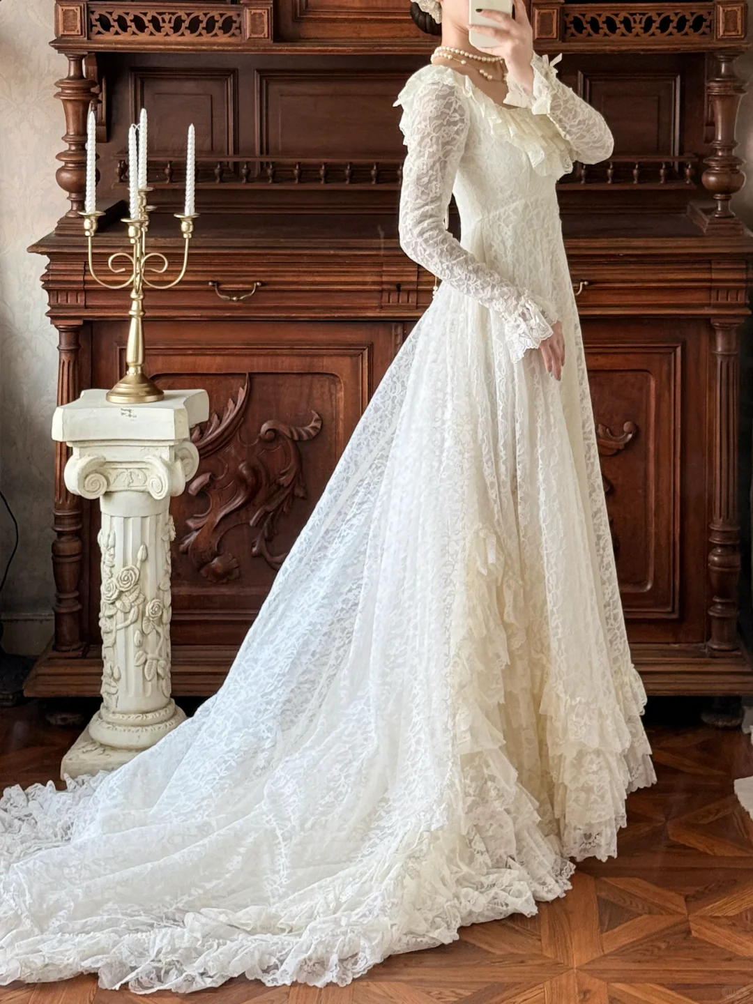 Elegant Retro Ball Gown Long Sleeve Ivory Lace Wedding Dress Prom Dress SH5887