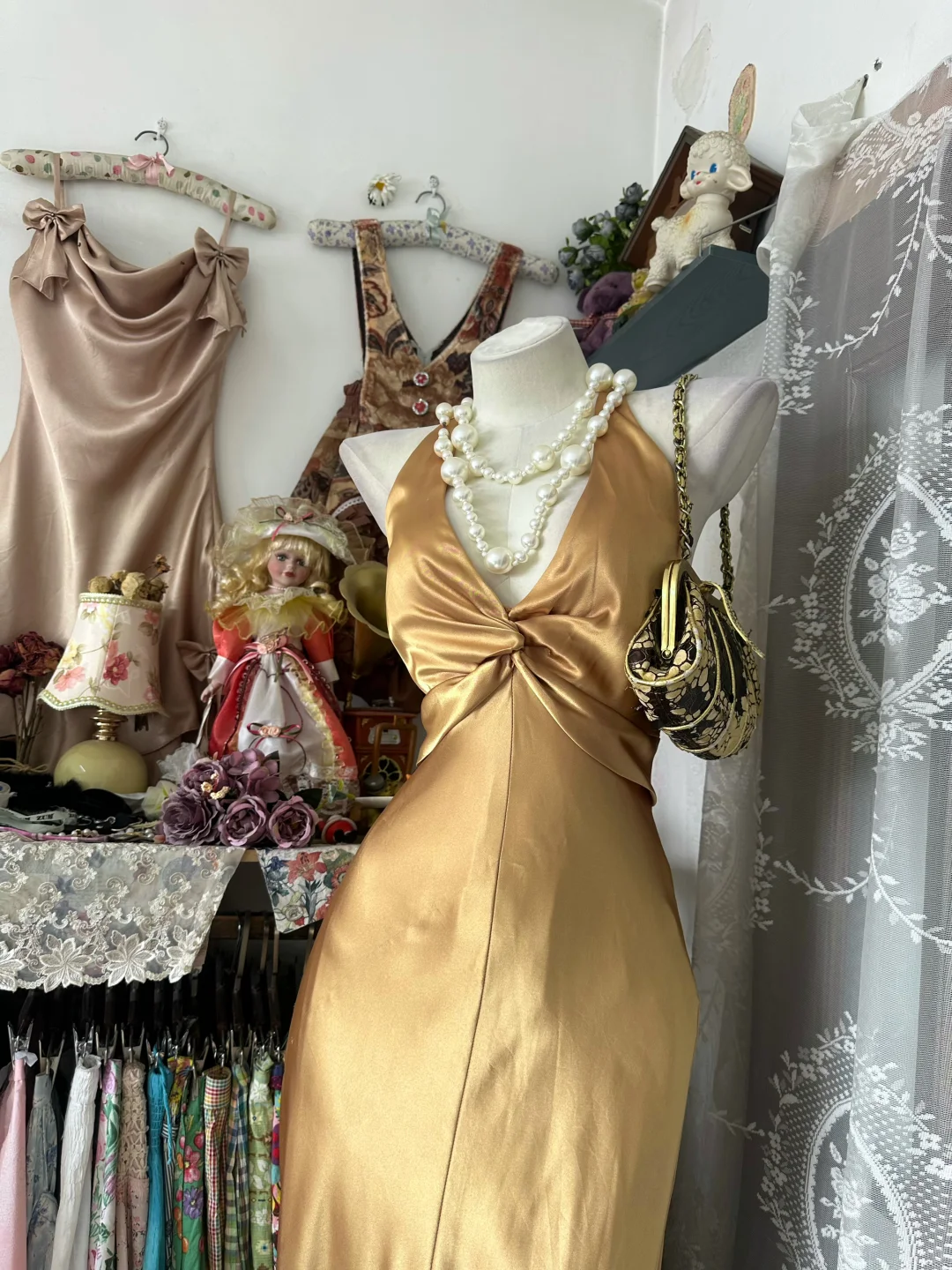 Cinnamon Gold Vintage Mermaid V Neck Satin Backless Long Graduation Prom Dress SH5365