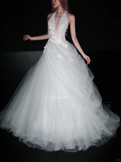 White Princess Ball Gown V Neck Appliques Tulle Wedding Dress SH5551