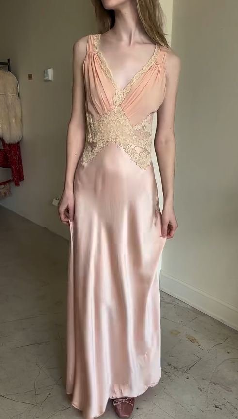 Vintage A Line V Neck Lace Satin Pink Satin Chiffon Prom Dress Evening Dress SH4245