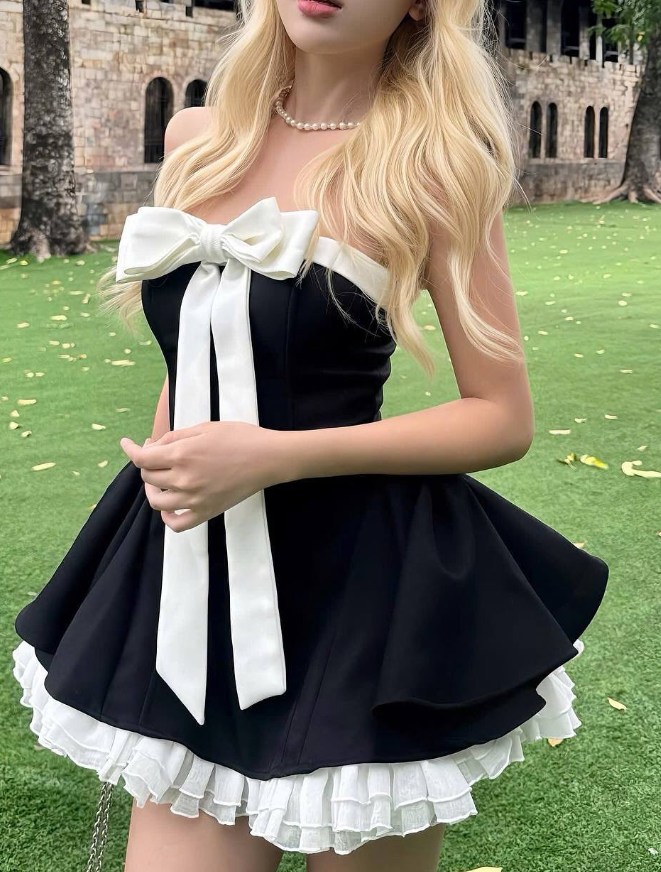 Classic Black-White A Line Strapless Satin Short Homecoming Dress with Bow SH4788