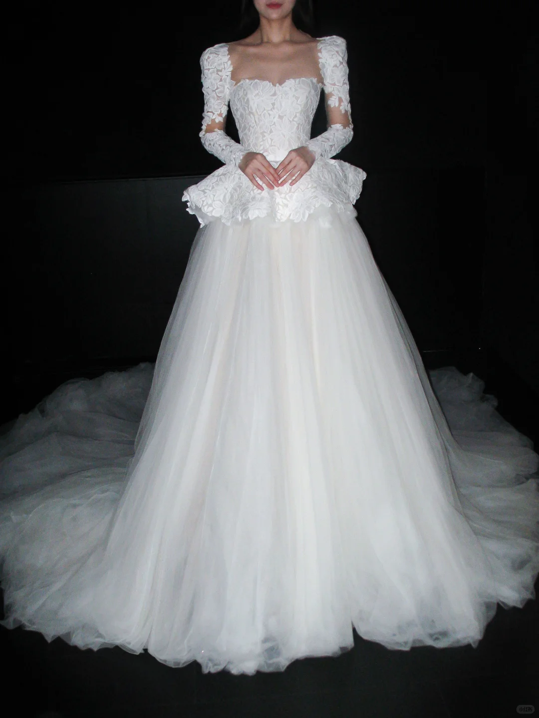 White Ball Gown Square Neck Exquisite Lace Tulle Long Wedding Dress SH8909