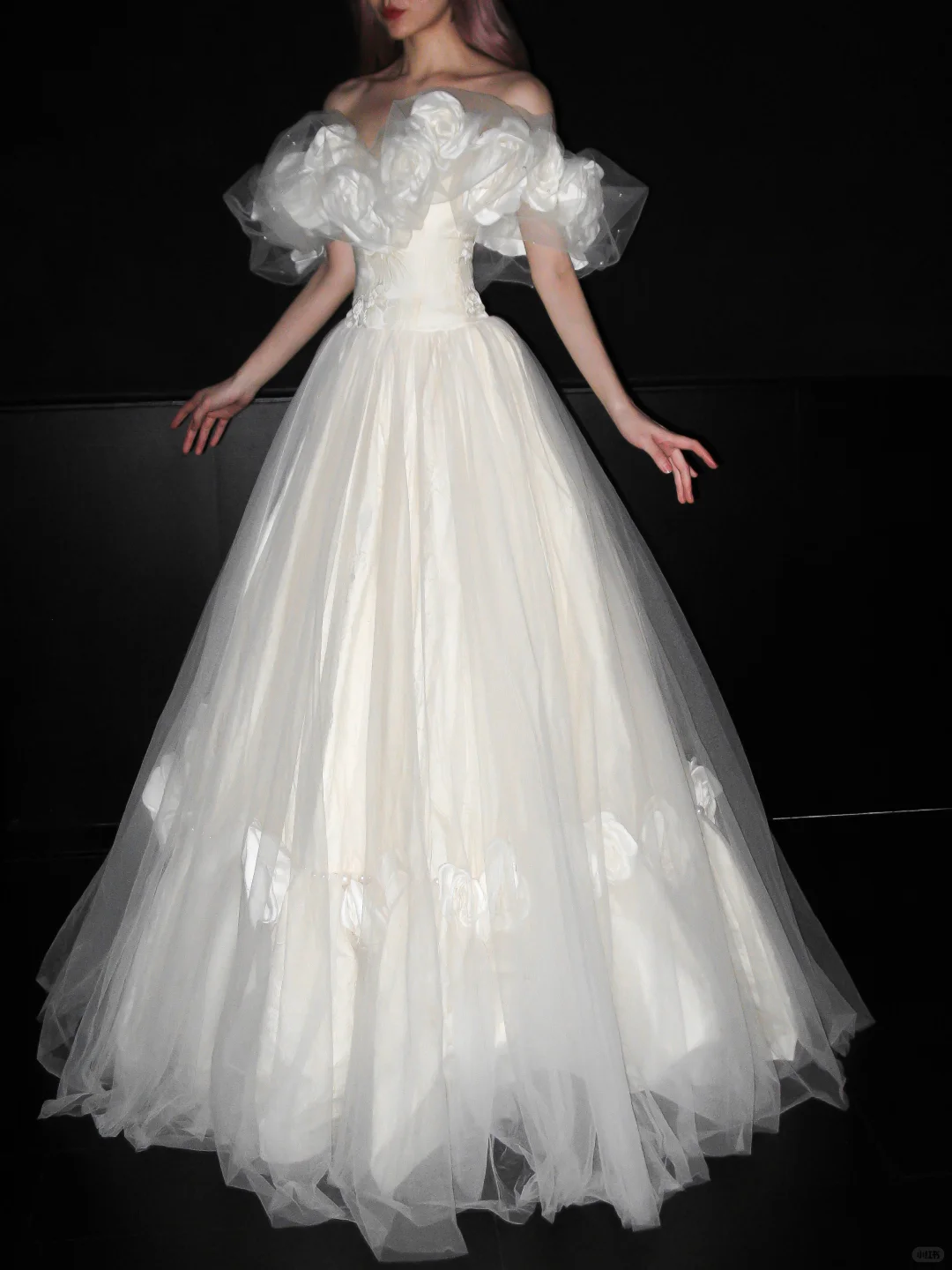 Elegant Princess Ball Gown Off the Shoulder Floral Tulle Wedding Dress SH5552