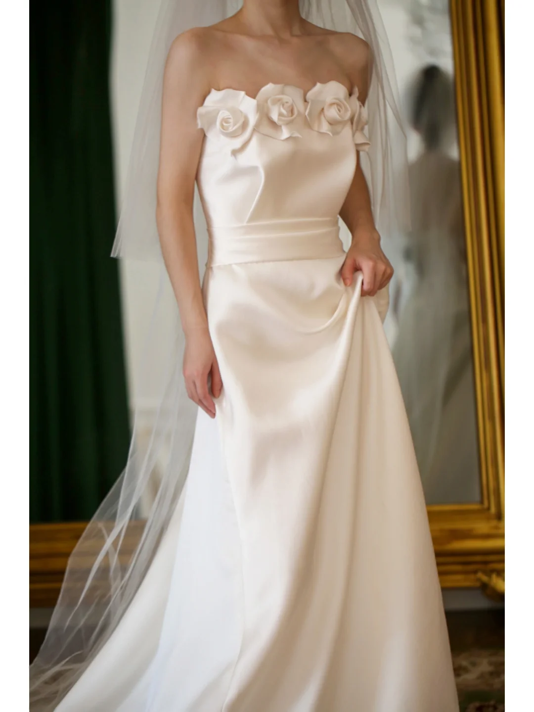 Romantic Camellia A Line Strapless White Satin Wedding Dress SH5079