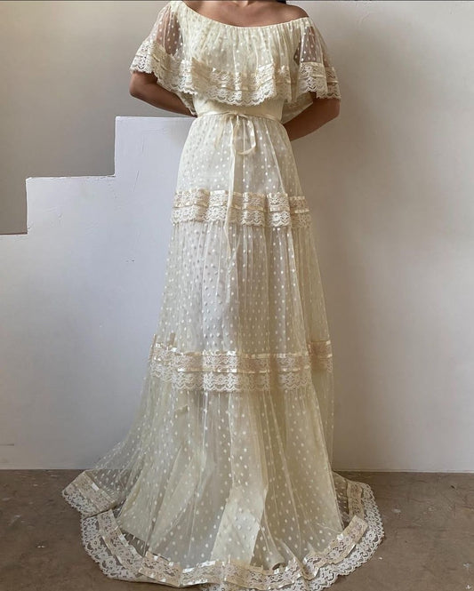 Vintage A Line Round Neck Apricot Lace Long Prom Dress Wedding Dress SH8452