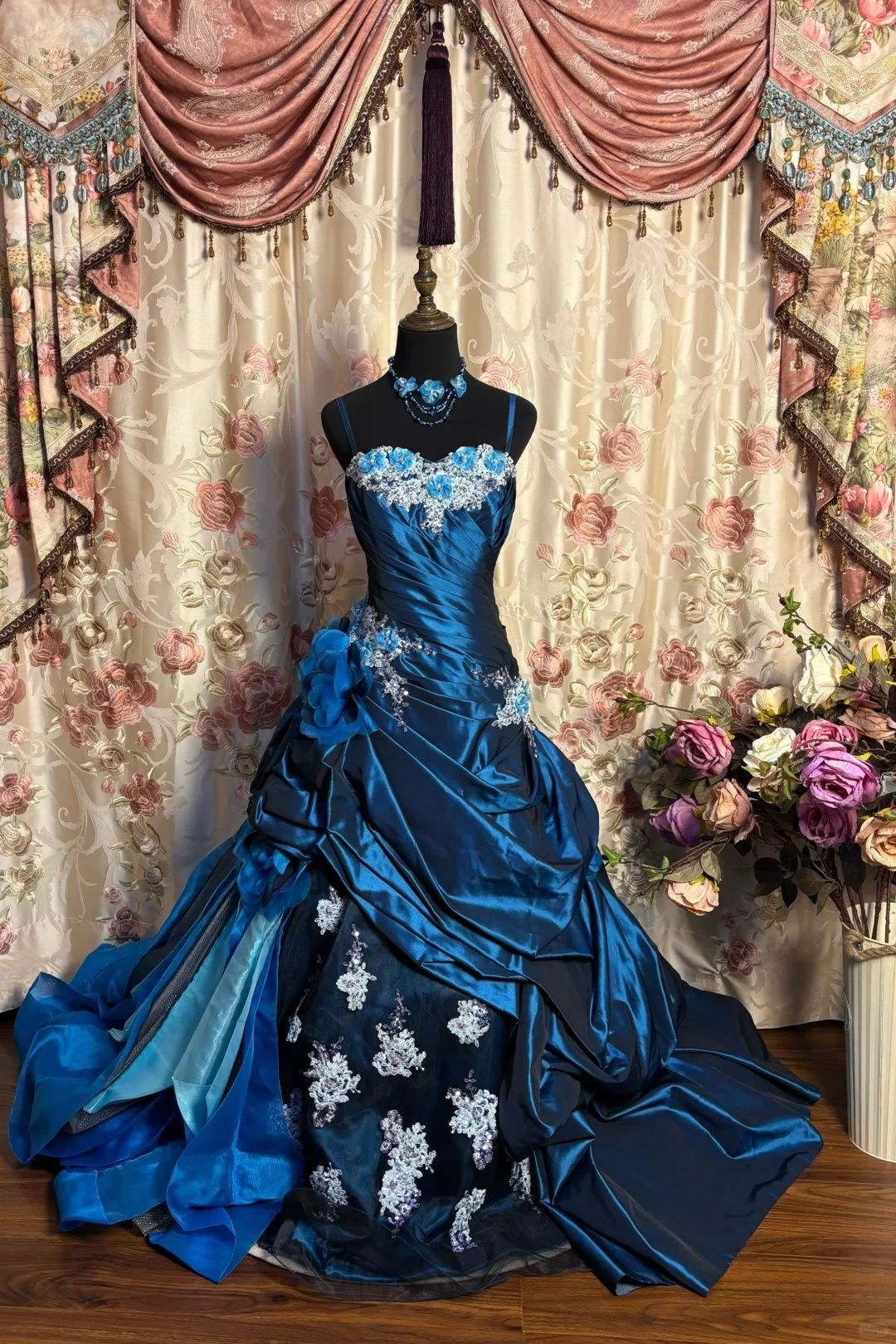 Vintage A Line Straps Appliques Floral Blue Satin Long Formal Dress Prom Dress SH5670